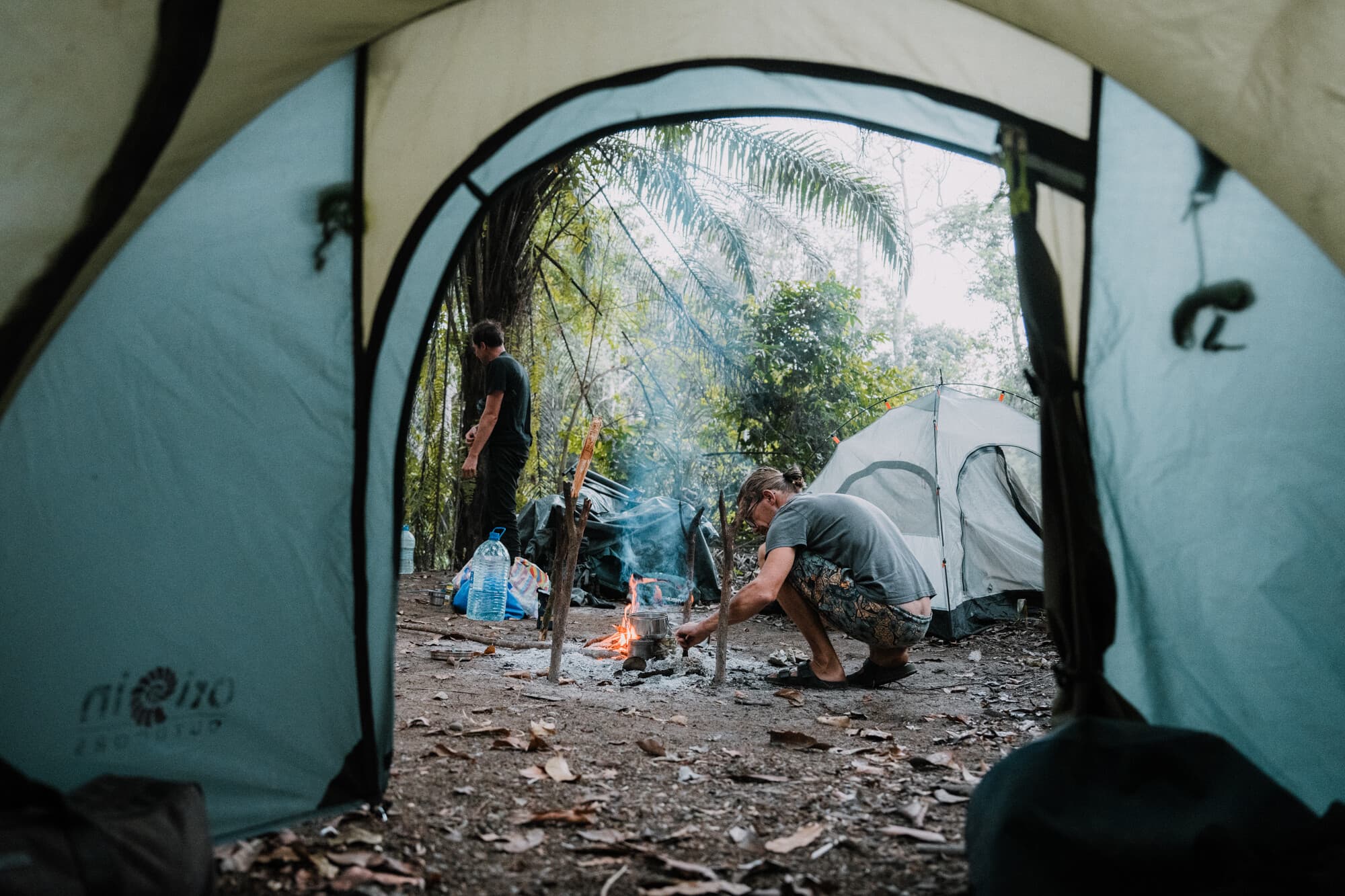 Strávíme několik nocí ve stanech v džungli